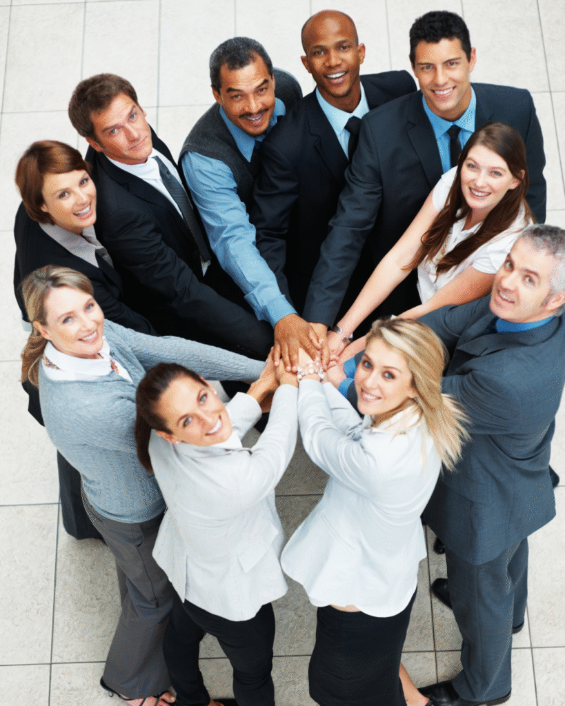 Equipe reunida em reunião corporativa — seguro de vida empresarial em Campo Grande MS